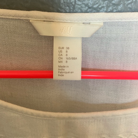 White crop top - Picture 2 of 4